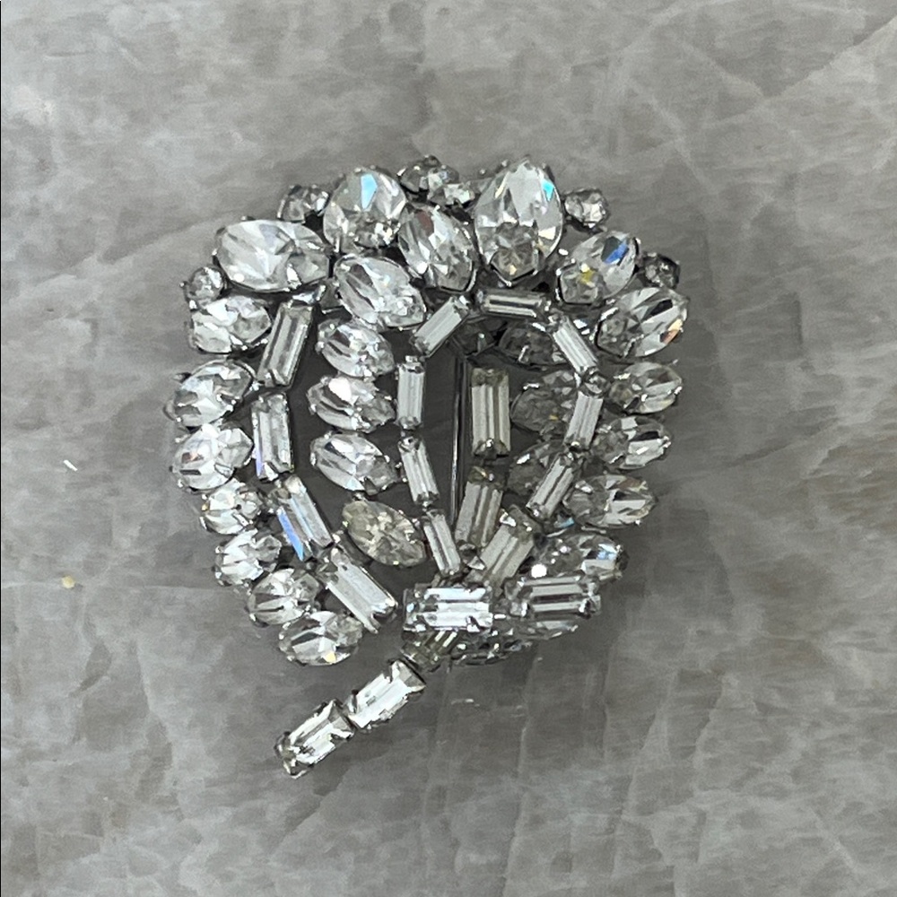 Elegant Silver Clear Crystal Brooch